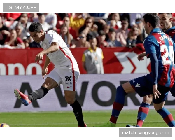 埃尔切攻防转换速率提升 阿瓜多后腰位置前插参与进攻组织